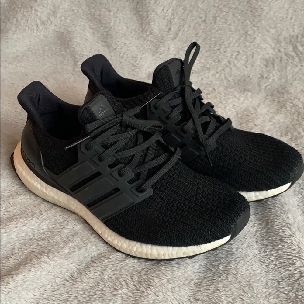 Adidas Ultra Boost 4.0 (size 8.5)